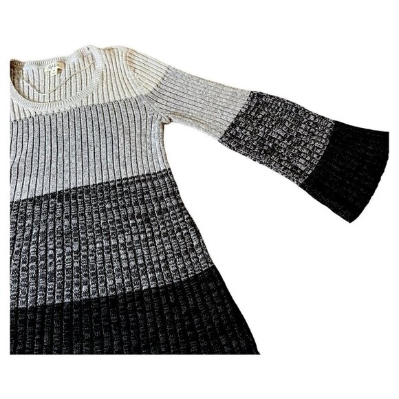 Women's Style & Co. Striped Bell Sleeve Tunic Length Gray Sweater Size Medium - Picture 2 of 7